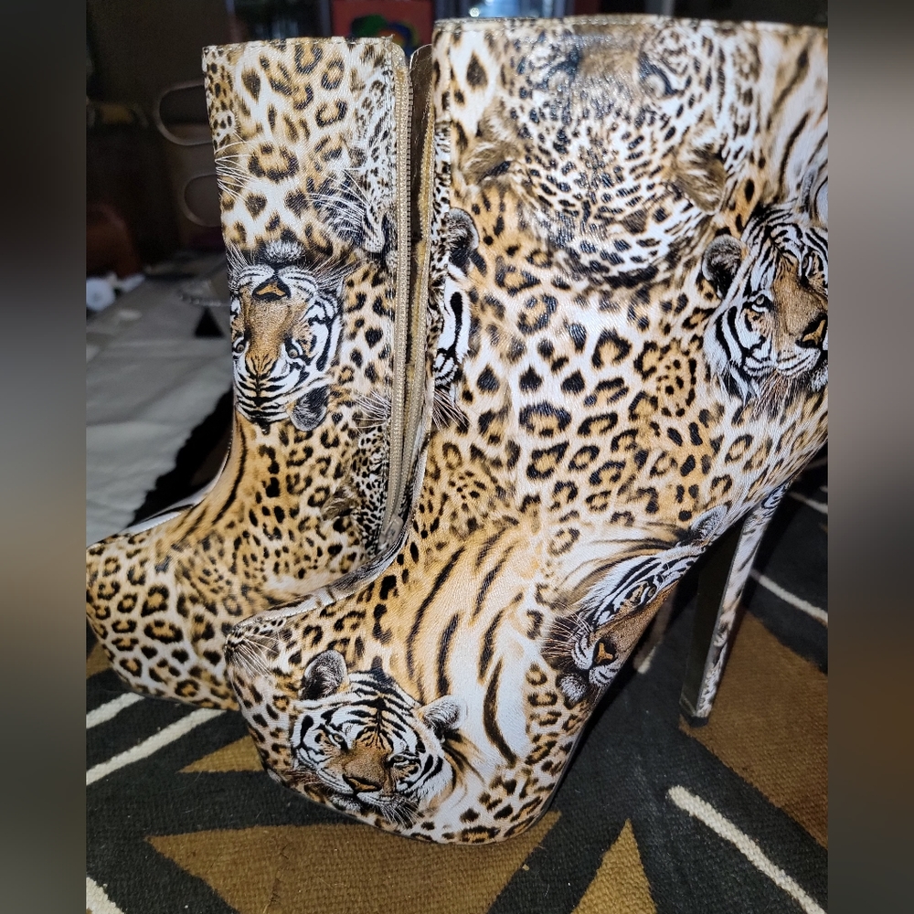 Jungle print booties